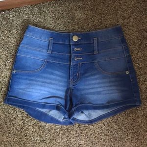 No Boundaries shorts